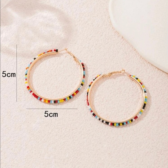 NWT Multicolor beaded medium hoop earrings on gold - Picture 3 of 3